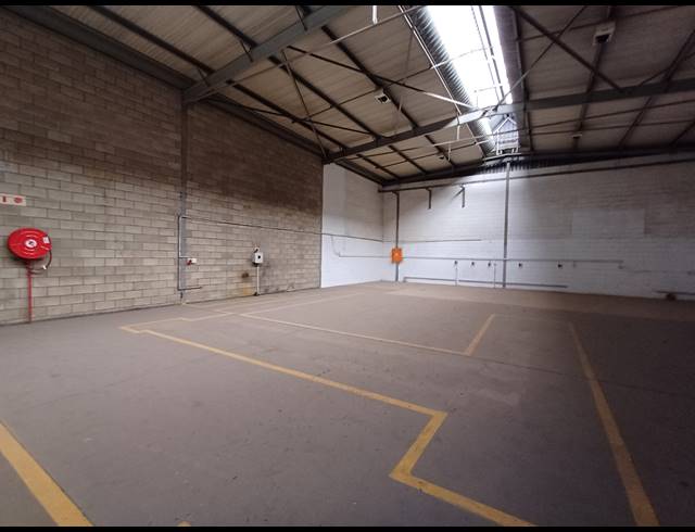 426M² MINI FACTORY TO LET IN KYA SANDS